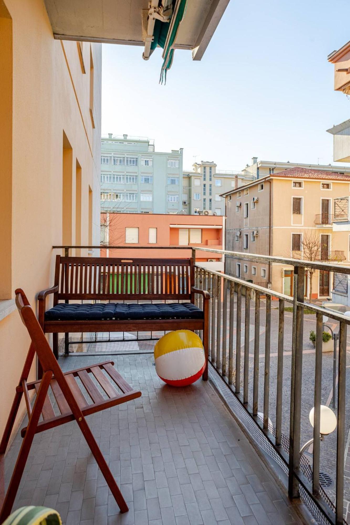 Sunny Home, Appartamento In Centro E Vicino Alla Spiaggia Grado Exterior photo